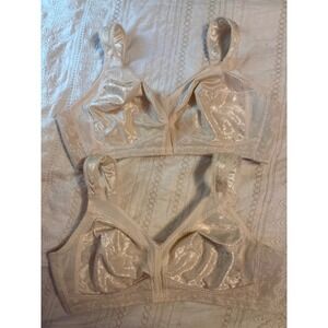 Playtex 18hr Full Figure Off White Ultimate Shoulder Comfort Wireless Bra 42B x2